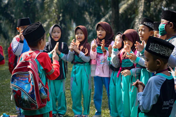 Murid di lapangan